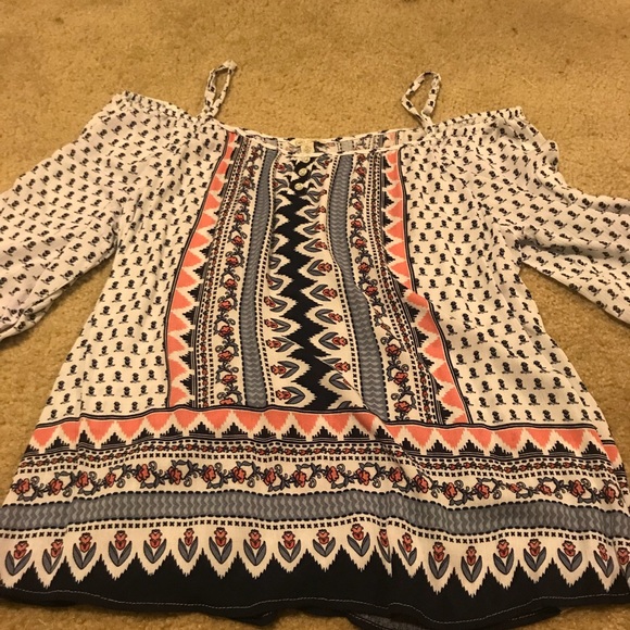 🛑🛑Catos Top🛑🛑 - Picture 1 of 5